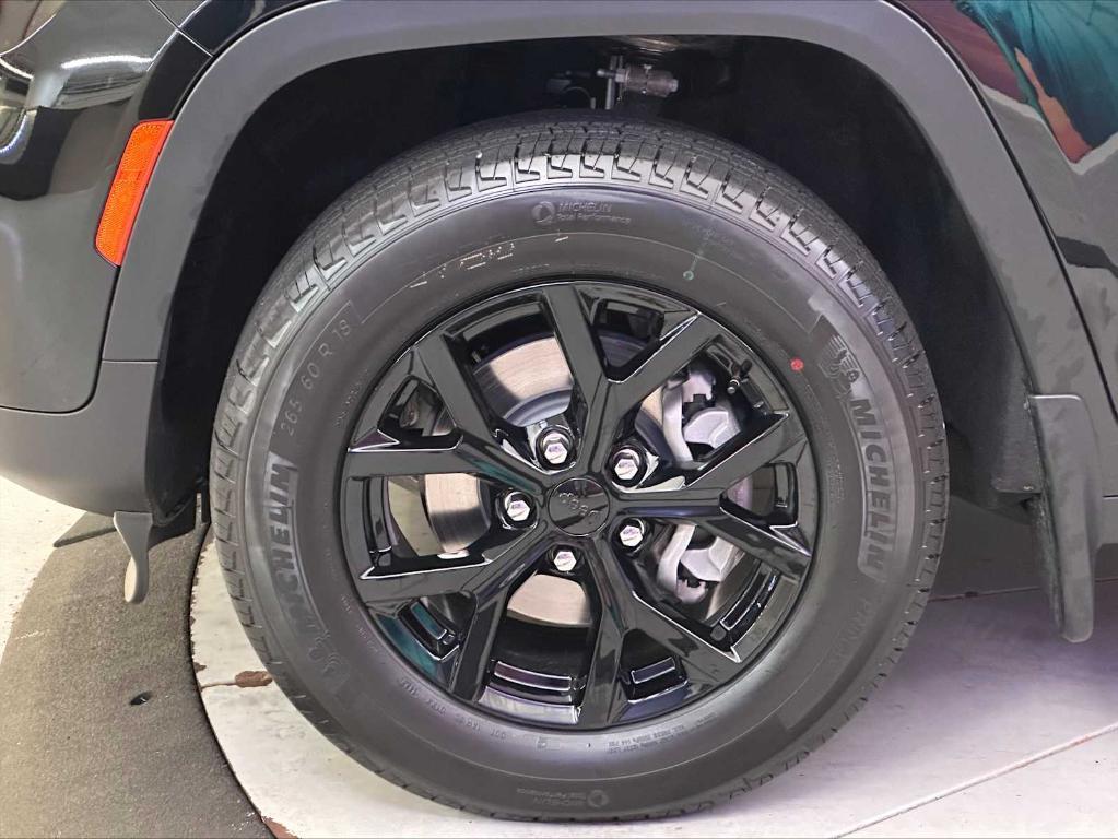 new 2025 Jeep Grand Cherokee car, priced at $44,480