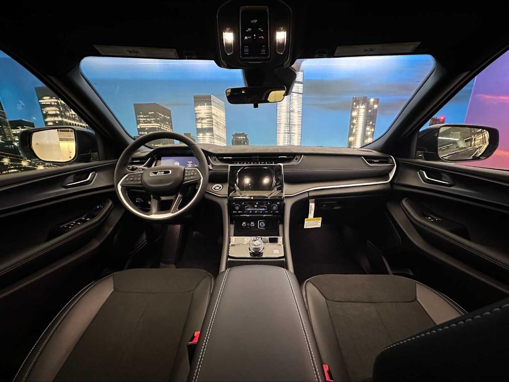 new 2025 Jeep Grand Cherokee car, priced at $44,480