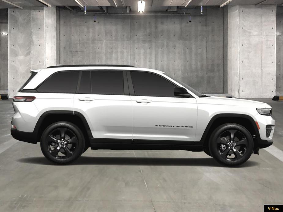 new 2025 Jeep Grand Cherokee car, priced at $45,380