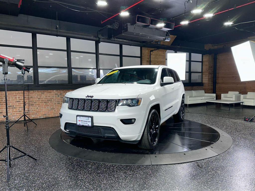 used 2022 Jeep Grand Cherokee WK car, priced at $26,800