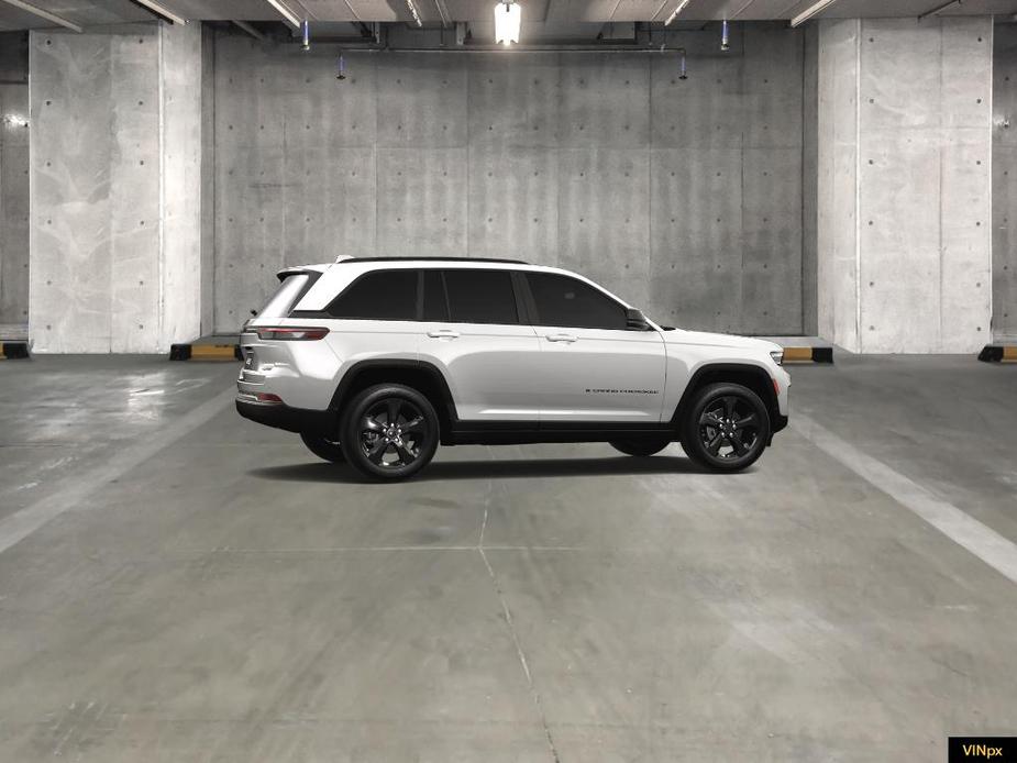 new 2025 Jeep Grand Cherokee car, priced at $49,740