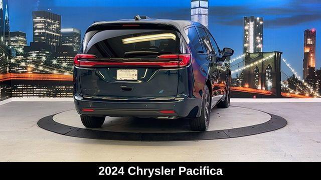 new 2024 Chrysler Pacifica Hybrid car, priced at $55,625