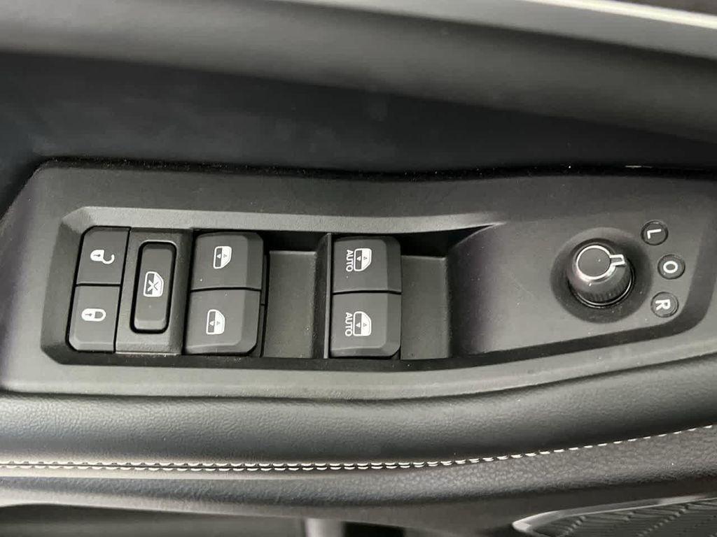 used 2023 Jeep Grand Cherokee car, priced at $33,900
