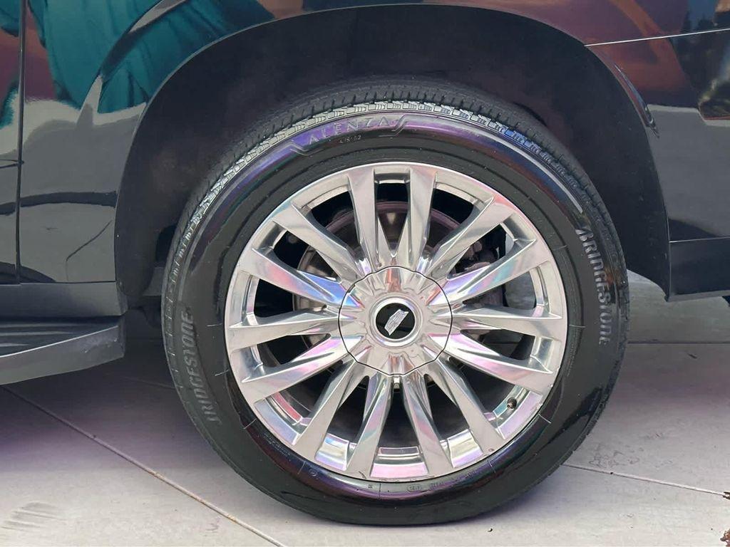 used 2023 Cadillac Escalade ESV car, priced at $66,900