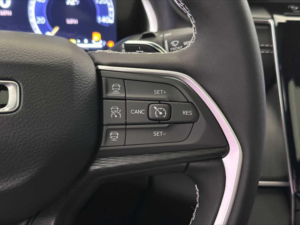 new 2025 Jeep Grand Cherokee car, priced at $42,385