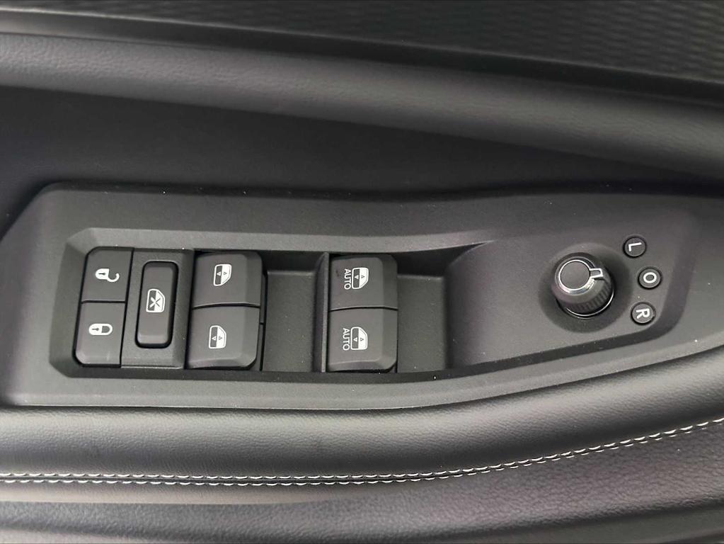 new 2025 Jeep Grand Cherokee car, priced at $42,385