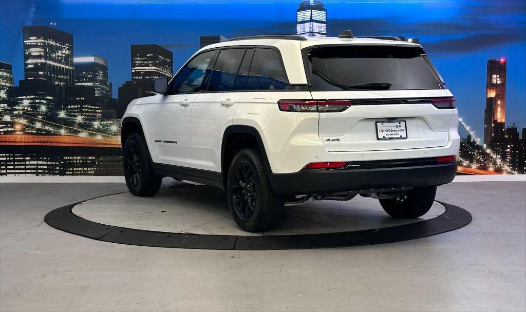 new 2025 Jeep Grand Cherokee car, priced at $42,385
