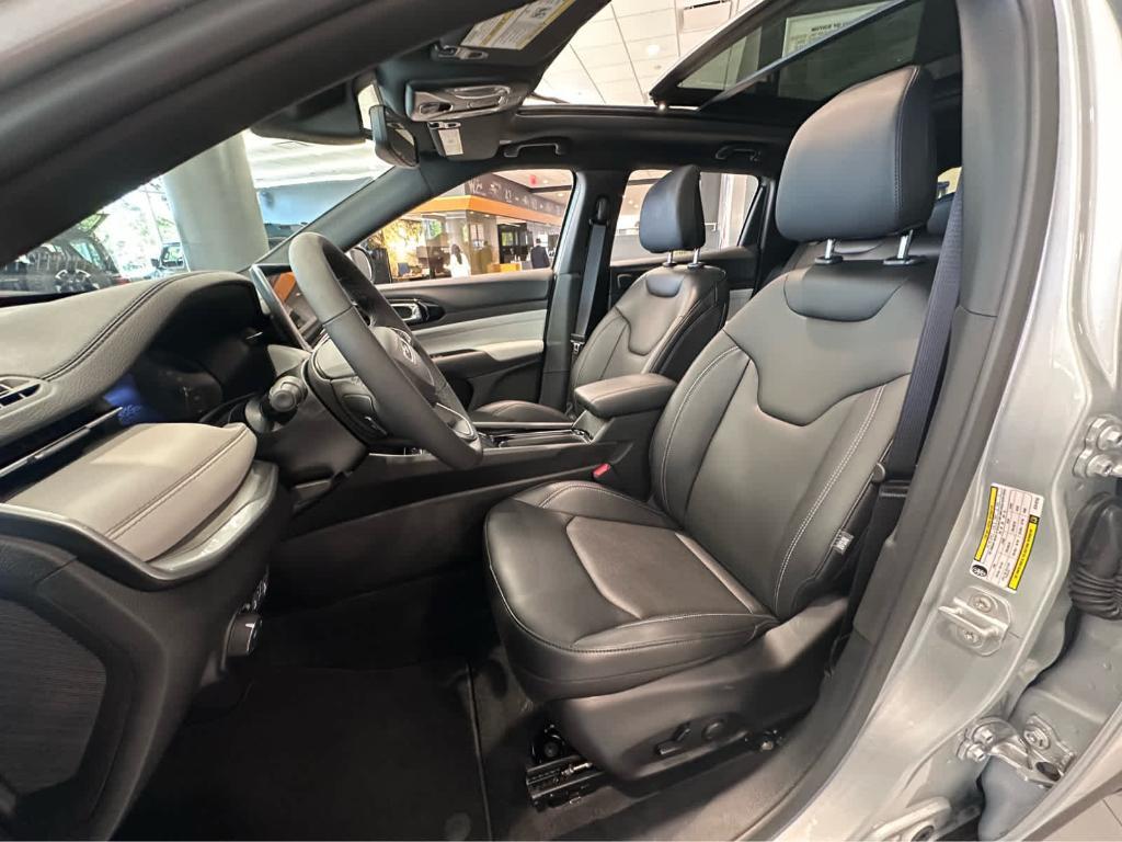 new 2025 Jeep Compass car, priced at $34,860