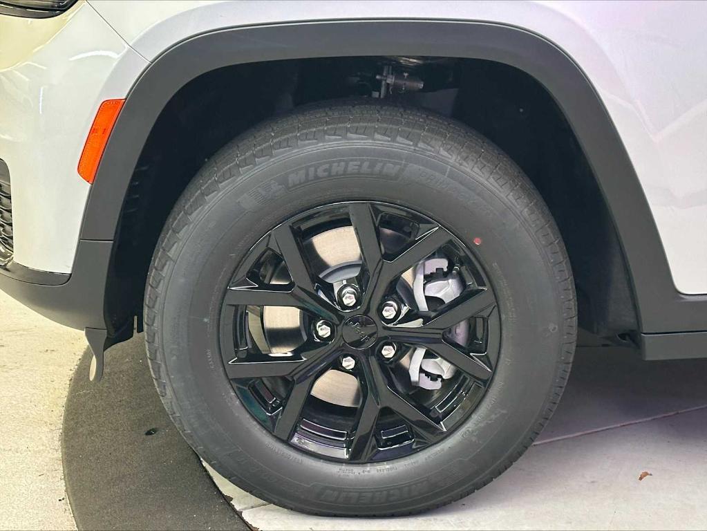 new 2025 Jeep Grand Cherokee car, priced at $44,480