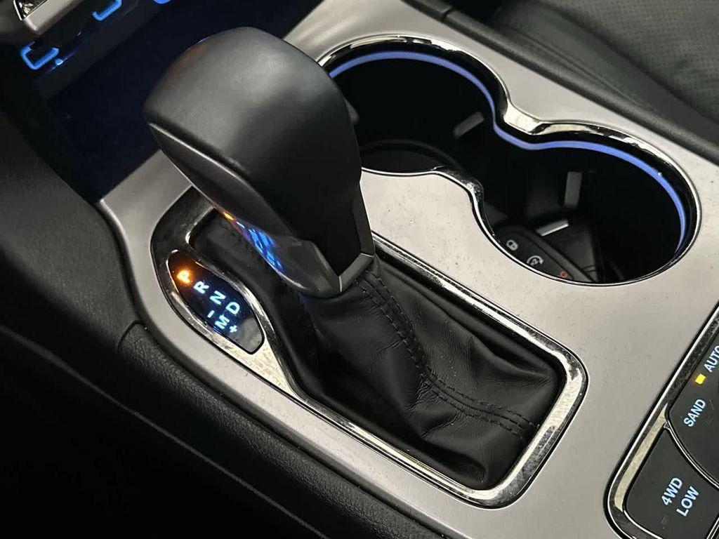 used 2021 Jeep Grand Cherokee car, priced at $32,900