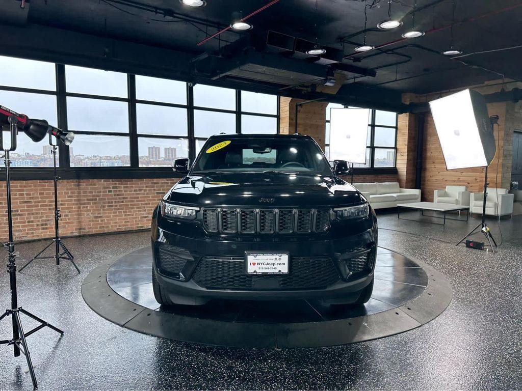 used 2023 Jeep Grand Cherokee car, priced at $35,100