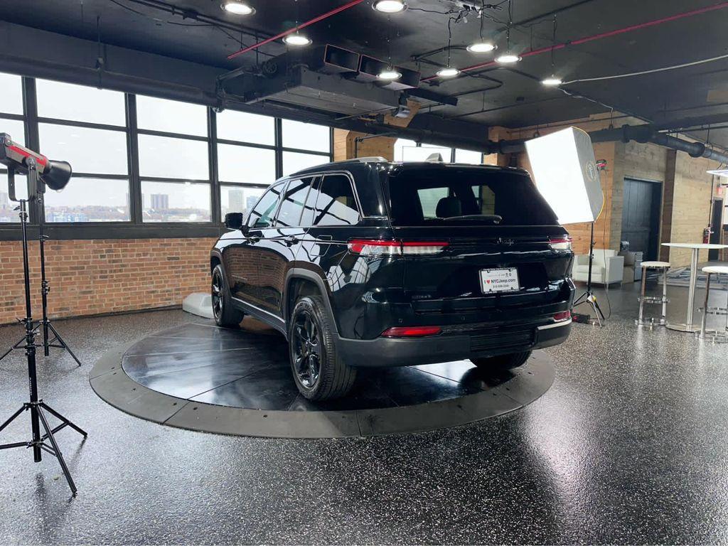 used 2023 Jeep Grand Cherokee car, priced at $35,100