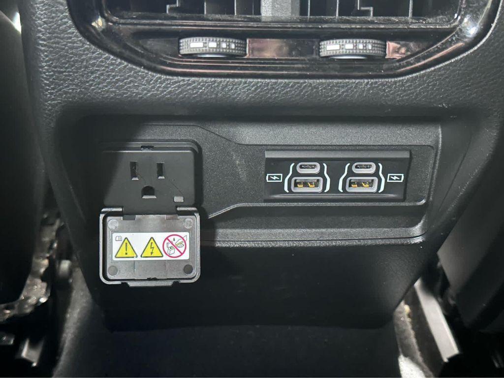 used 2023 Jeep Grand Cherokee car, priced at $35,100