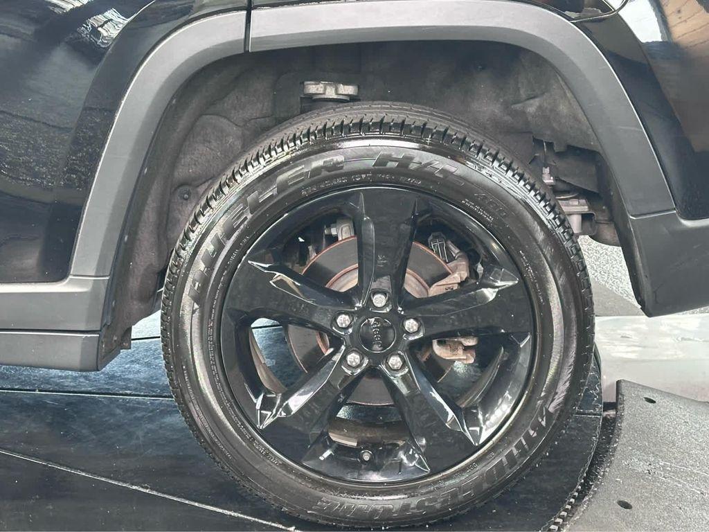 used 2023 Jeep Grand Cherokee car, priced at $35,100