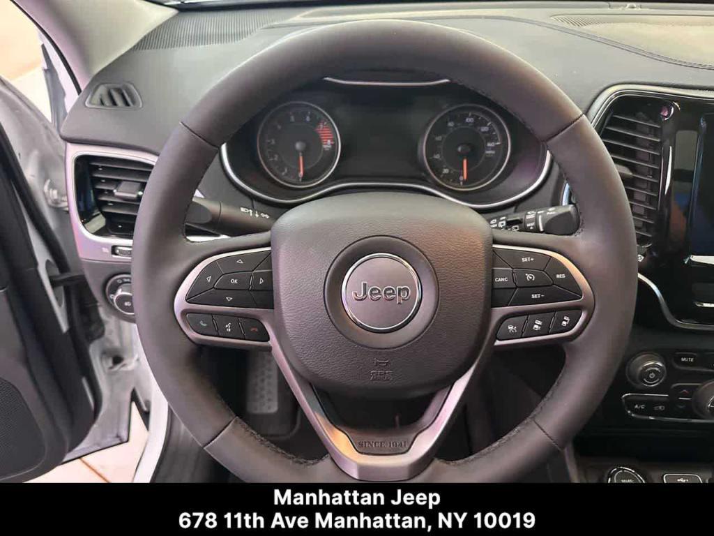 used 2022 Jeep Cherokee car, priced at $27,900