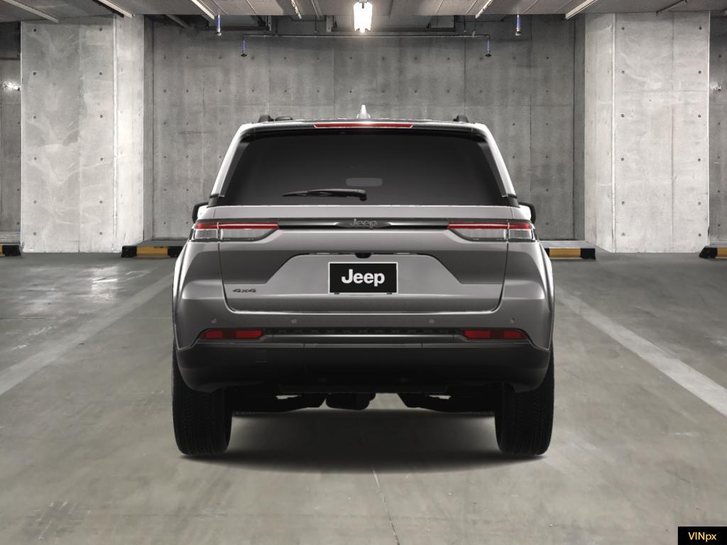 new 2025 Jeep Grand Cherokee car, priced at $45,975