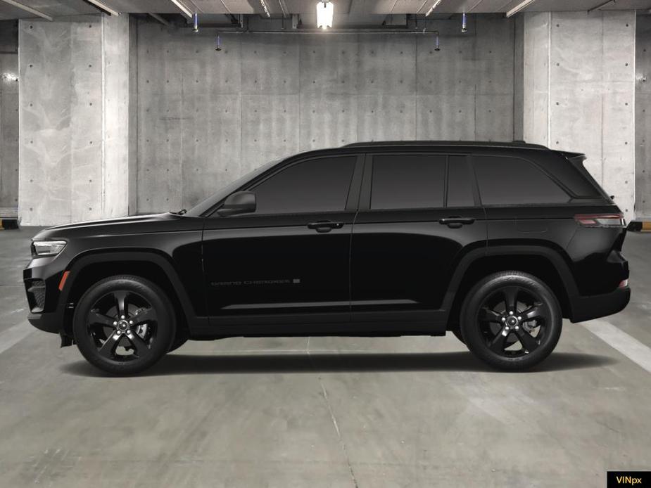 new 2025 Jeep Grand Cherokee car, priced at $45,975