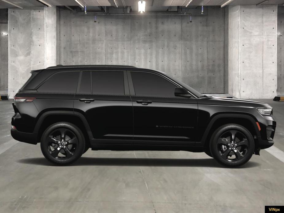 new 2025 Jeep Grand Cherokee car, priced at $45,975