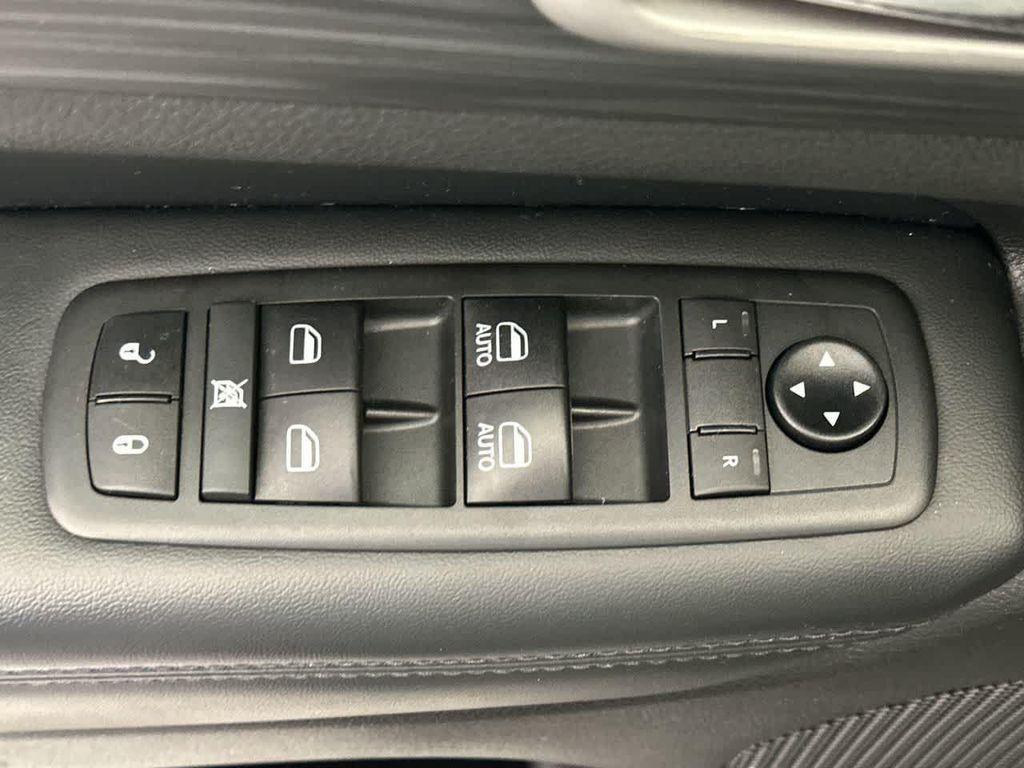 used 2021 Jeep Grand Cherokee car, priced at $24,900