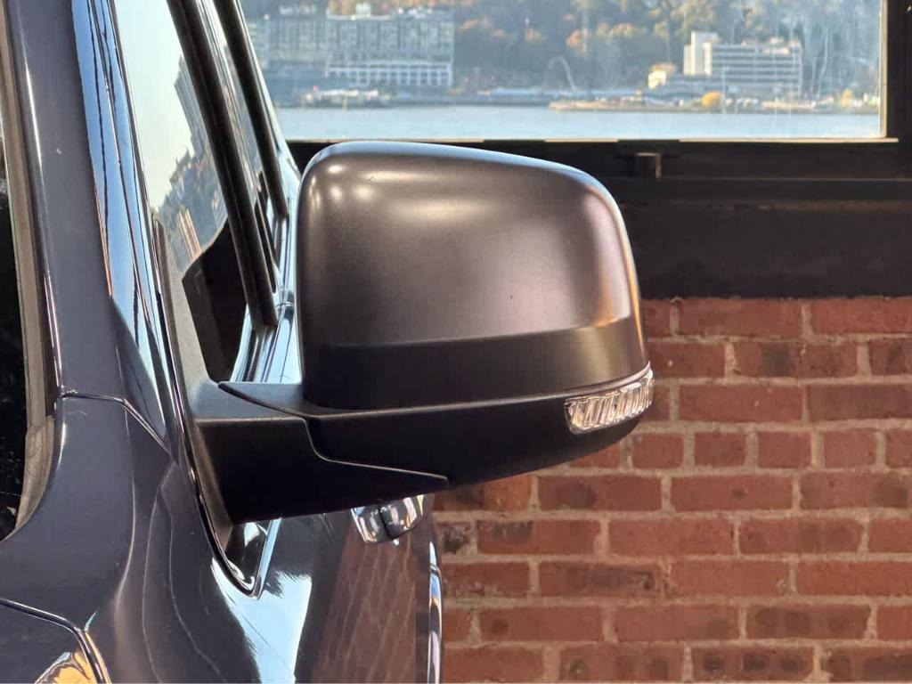 used 2021 Jeep Grand Cherokee car, priced at $27,900