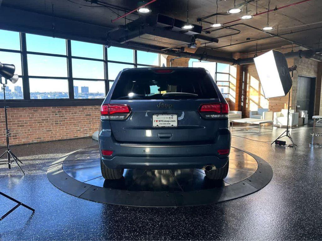 used 2021 Jeep Grand Cherokee car, priced at $27,900
