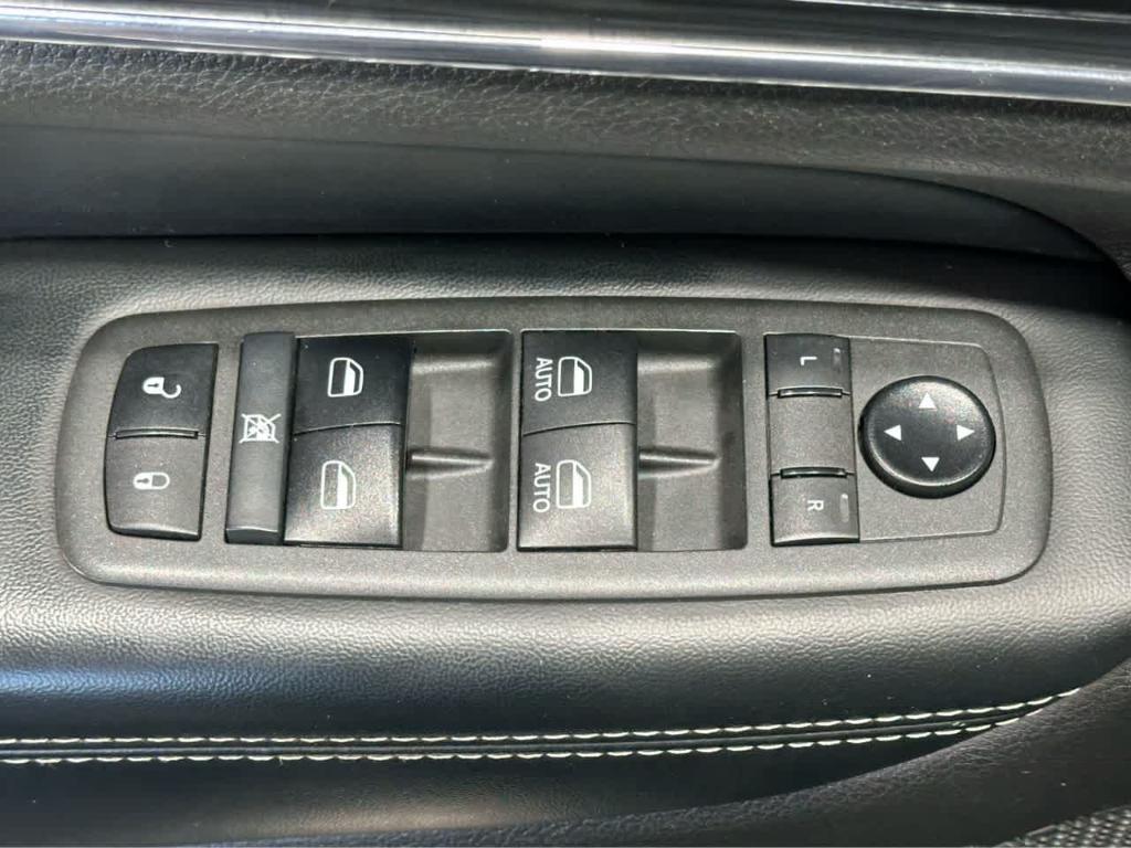 used 2021 Jeep Grand Cherokee car, priced at $27,900