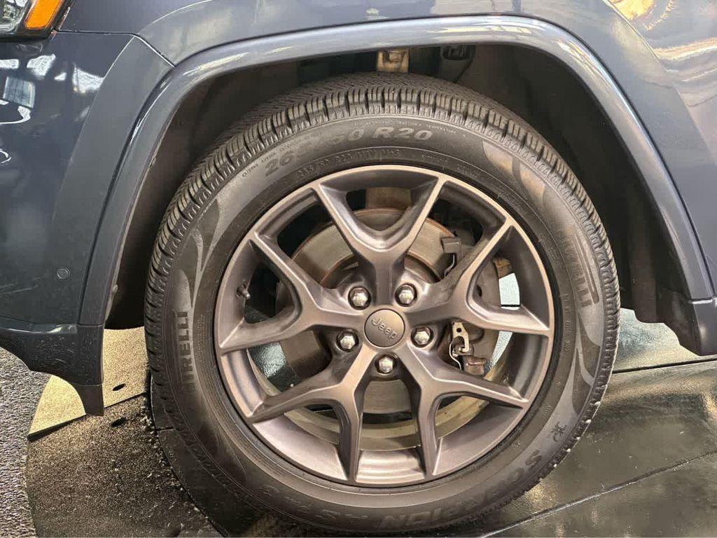 used 2021 Jeep Grand Cherokee car, priced at $27,900