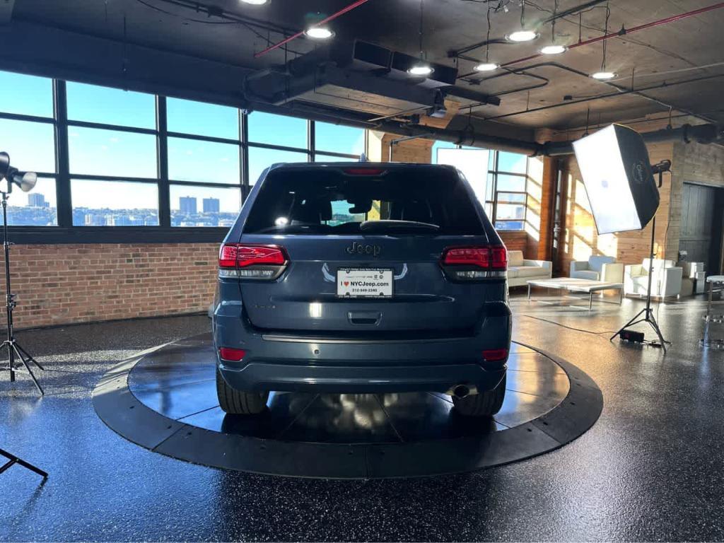 used 2021 Jeep Grand Cherokee car, priced at $27,900