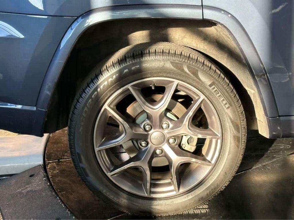 used 2021 Jeep Grand Cherokee car, priced at $27,900