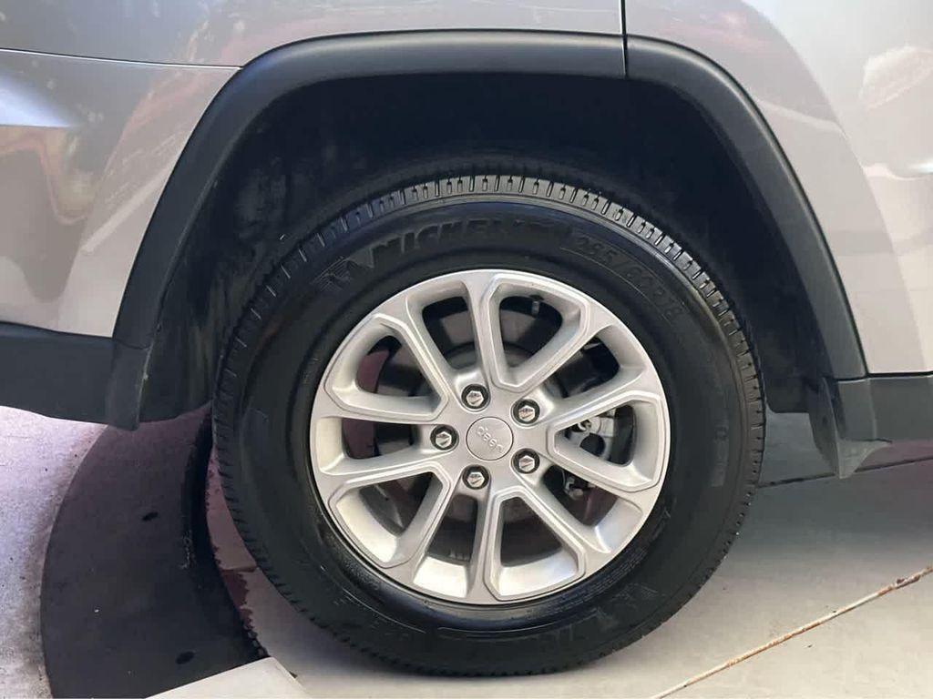 used 2021 Jeep Grand Cherokee car, priced at $23,900