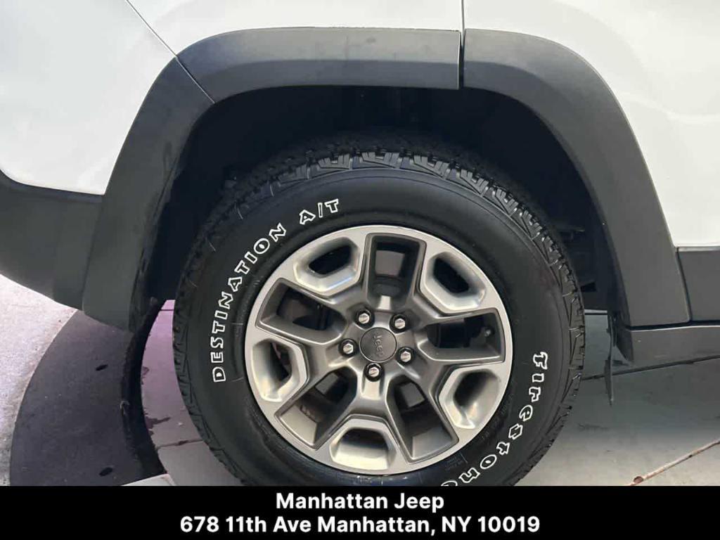 used 2019 Jeep Cherokee car, priced at $12,700