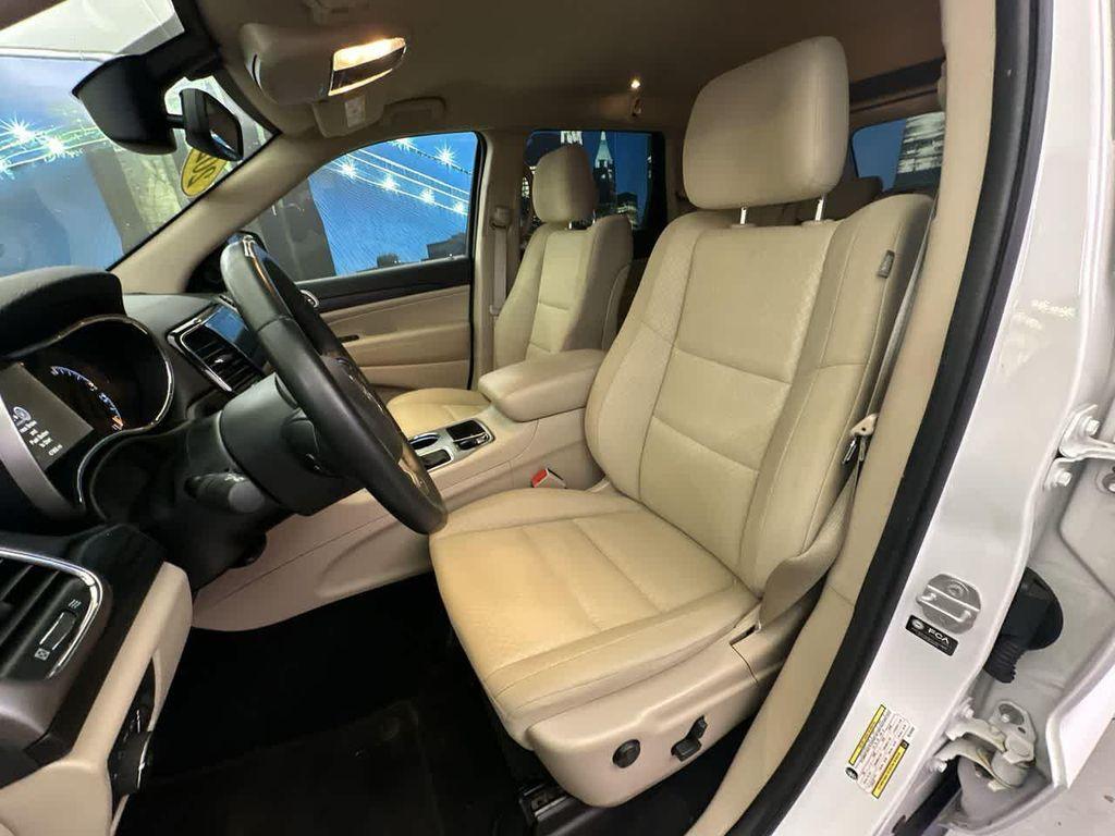 used 2022 Jeep Grand Cherokee WK car, priced at $27,900