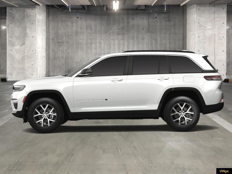 new 2025 Jeep Grand Cherokee car, priced at $47,015