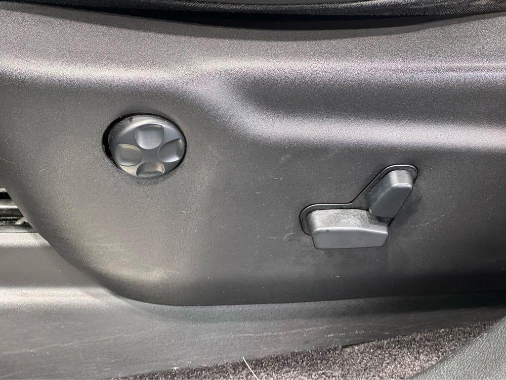 used 2017 Jeep Grand Cherokee car, priced at $14,900