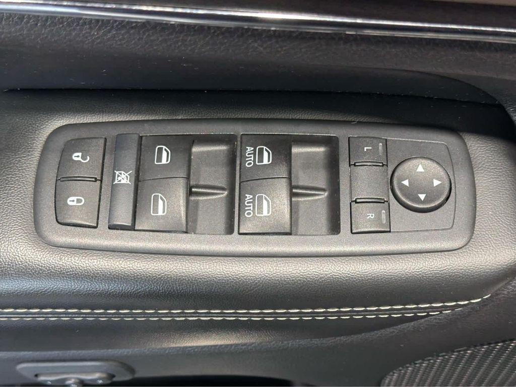 used 2017 Jeep Grand Cherokee car, priced at $14,900