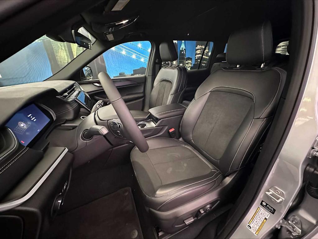 new 2025 Jeep Grand Cherokee car, priced at $44,905