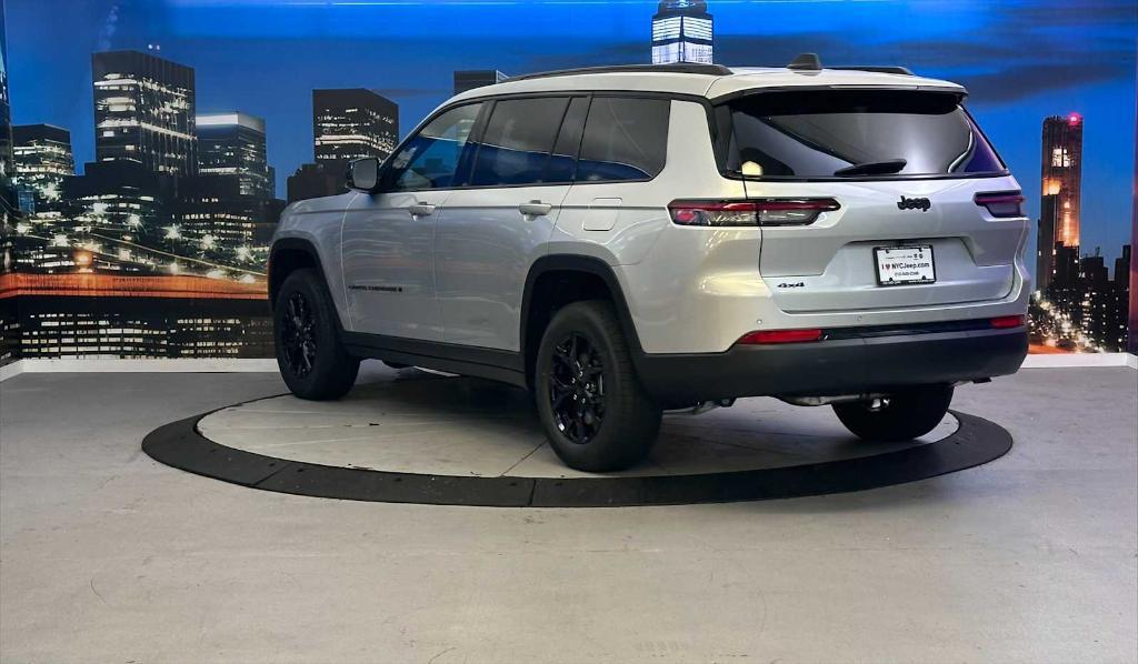 new 2025 Jeep Grand Cherokee car, priced at $44,905