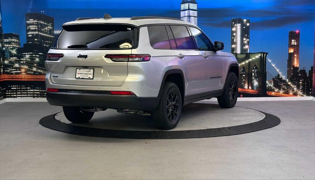 new 2025 Jeep Grand Cherokee car, priced at $44,905