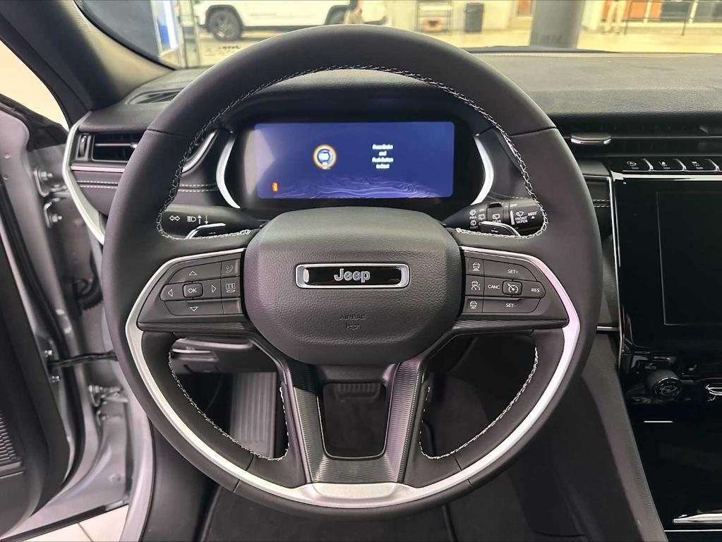 new 2025 Jeep Grand Cherokee car, priced at $44,905