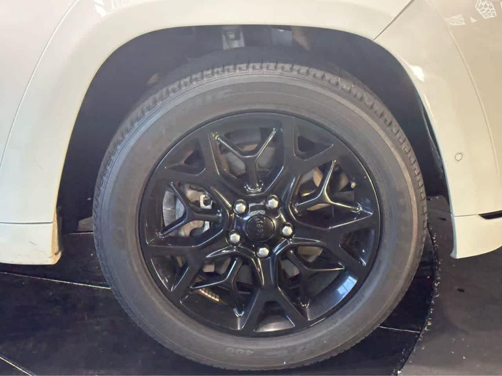 used 2021 Jeep Grand Cherokee car, priced at $29,500