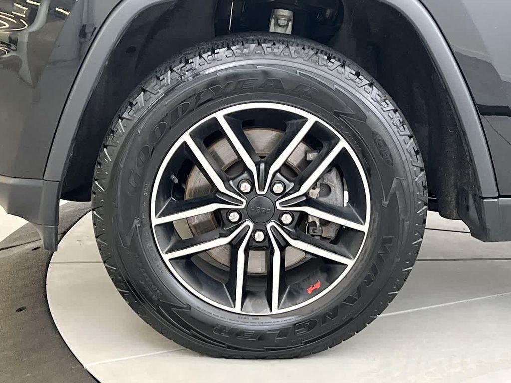 used 2021 Jeep Grand Cherokee car, priced at $25,700