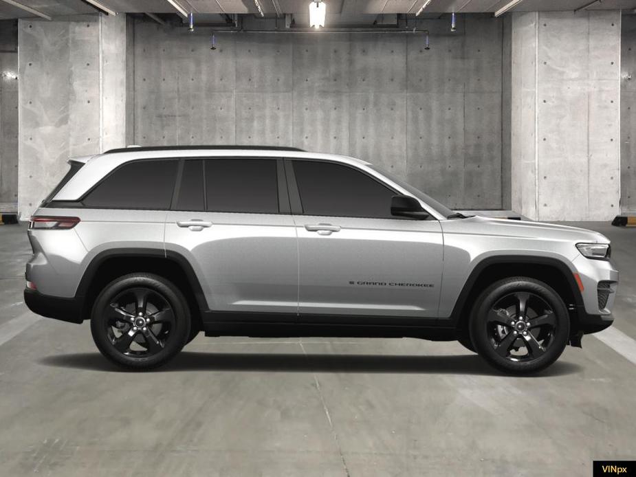 new 2025 Jeep Grand Cherokee car, priced at $45,975