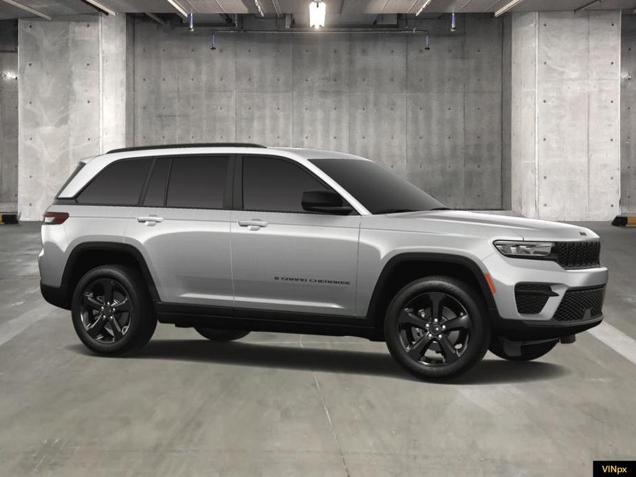 new 2025 Jeep Grand Cherokee car, priced at $45,975