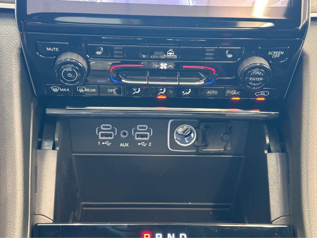 new 2025 Jeep Grand Cherokee car, priced at $48,185