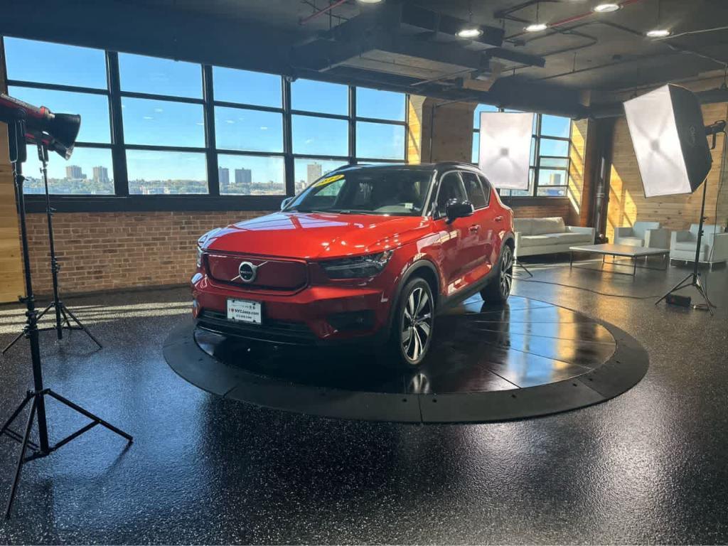 used 2022 Volvo XC40 Recharge Pure Electric car, priced at $26,900