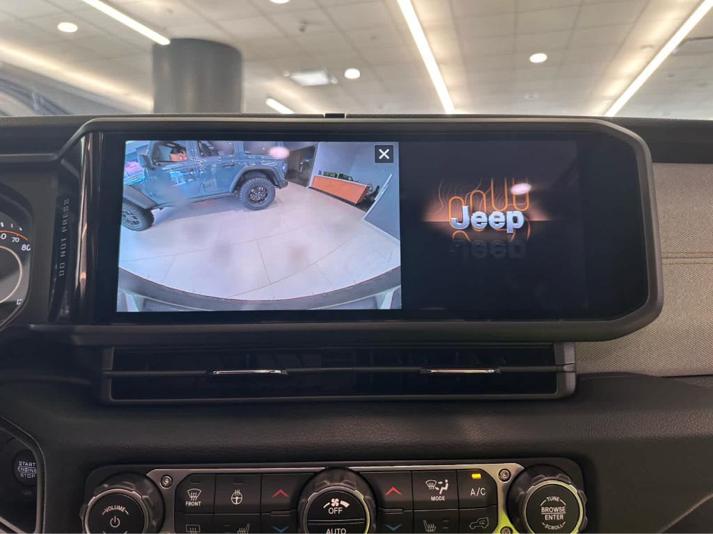 new 2025 Jeep Wrangler car, priced at $48,835