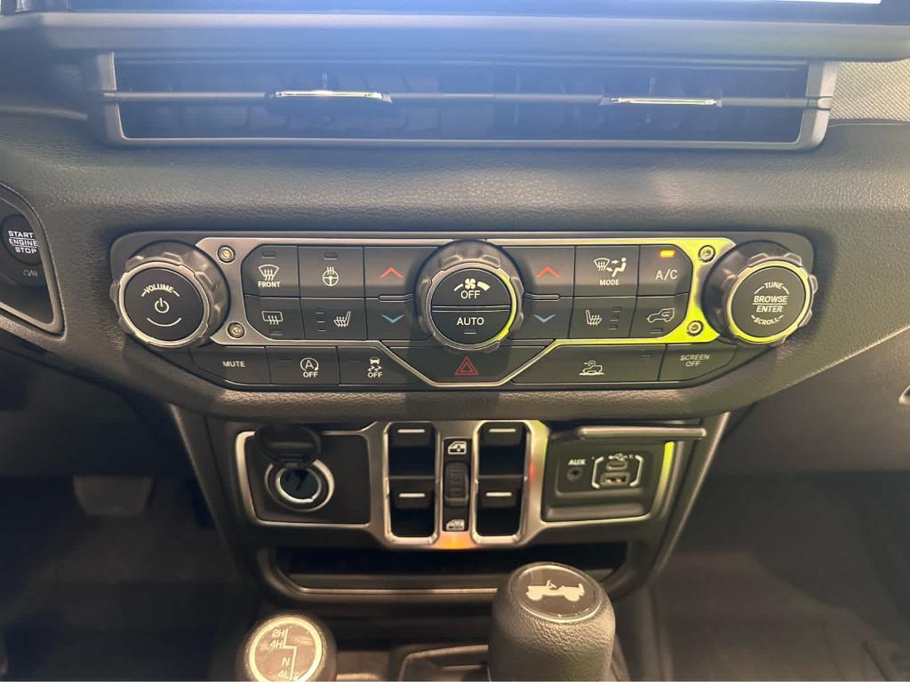 new 2025 Jeep Wrangler car, priced at $48,835