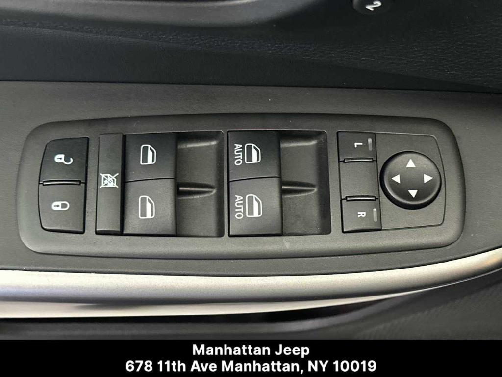 used 2022 Jeep Cherokee car, priced at $26,900