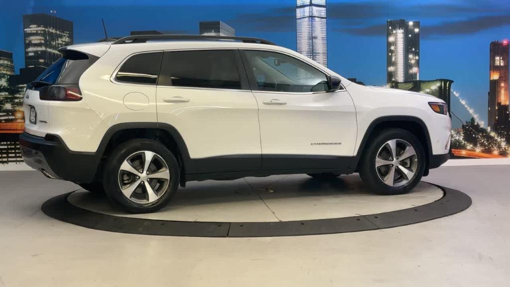 used 2022 Jeep Cherokee car, priced at $26,900