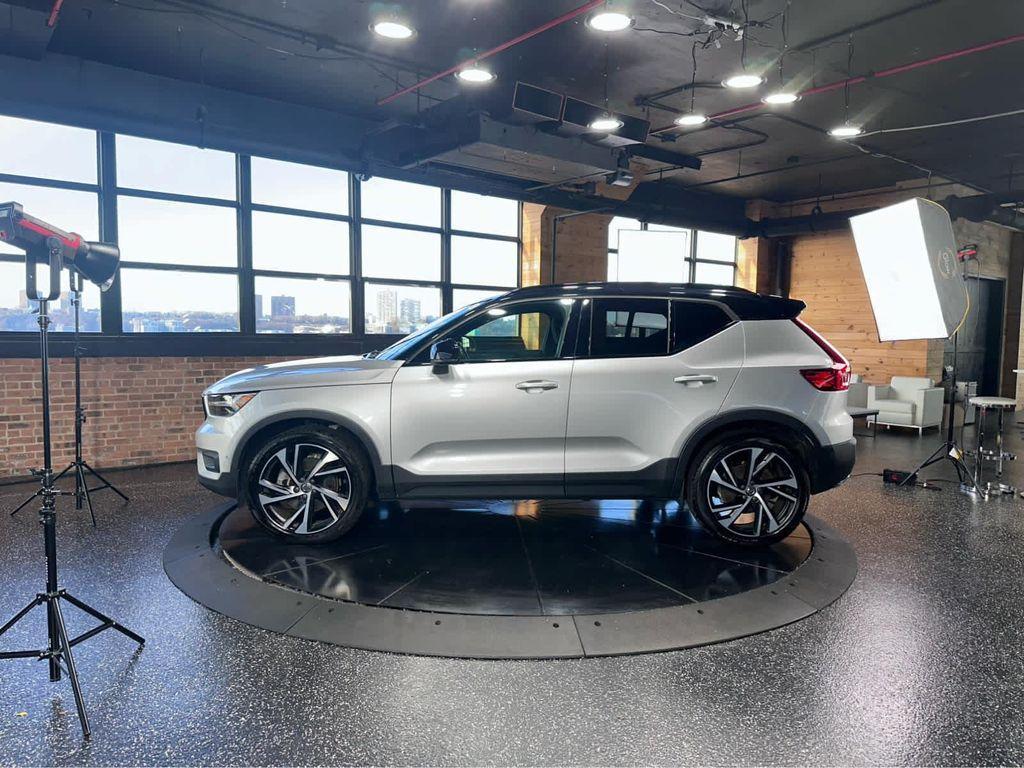 used 2019 Volvo XC40 car, priced at $20,900